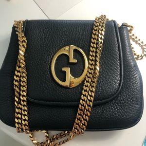 Authentic Gucci purse Small Size